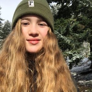 Meet your Posher, Ella